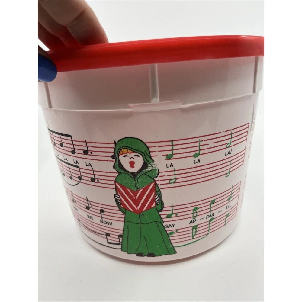 Vtg Christmas‎ Shamrock Bucket Pail Music Sheet Caroler Tree Wreath 6.5